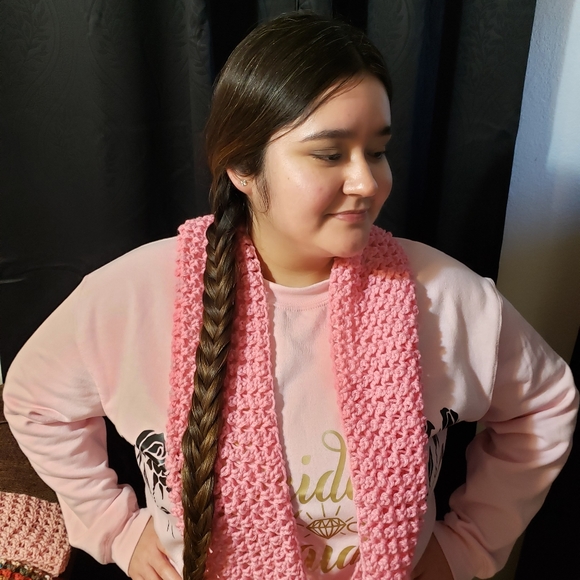 Crochet Infinitiy Scarf - Picture 10 of 12